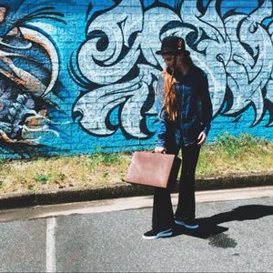 Meet your Posher, Carla